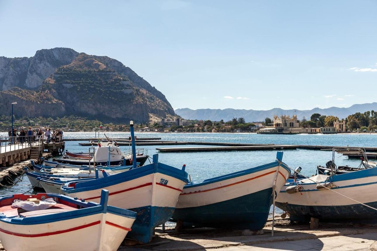 Donna Amalia Villa In Mondello Palermo Bagian luar foto